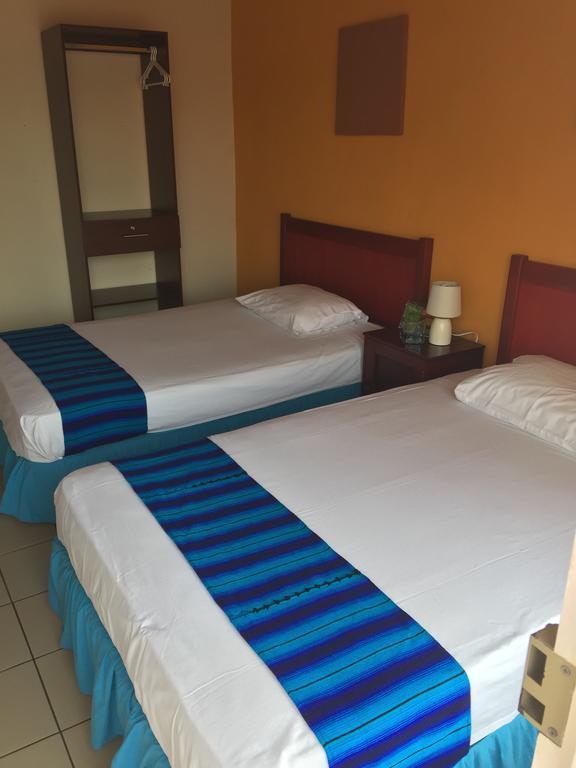 Hotel Villa Margarita Flores Room photo