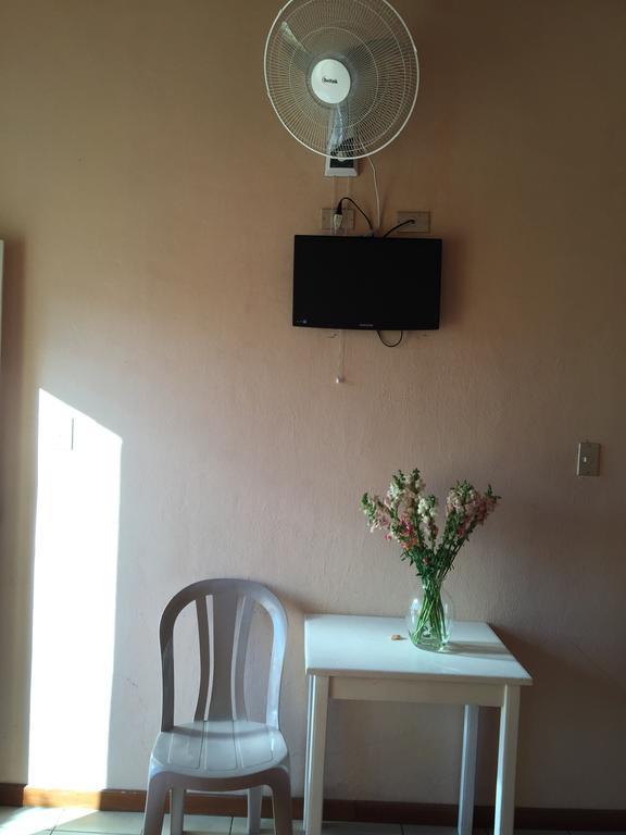 Hotel Villa Margarita Flores Room photo